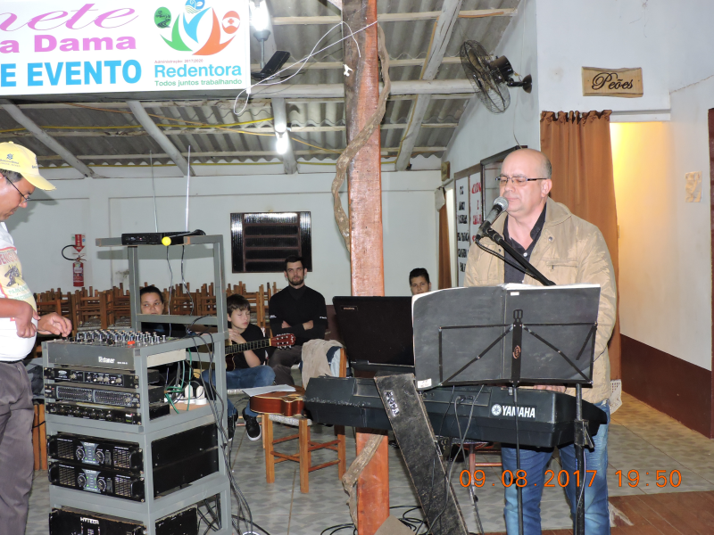 ENCONTRO DE FAMÍLIA EM HOMENAGEM AOS PAIS